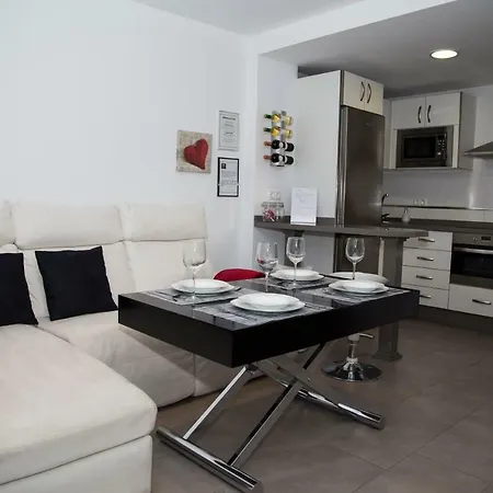 Piso En Emili's House Daire